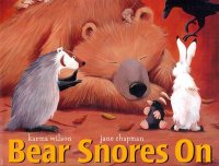 Cover image for Bear snores on